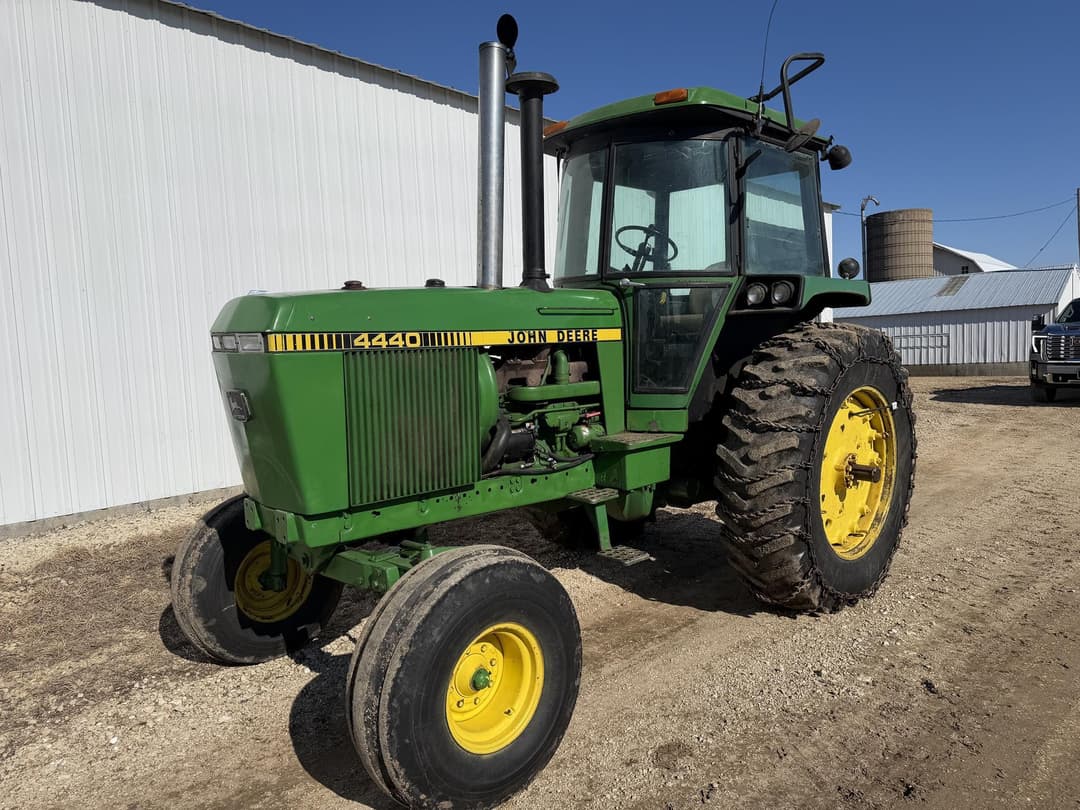 Image of John Deere 4440 Primary image