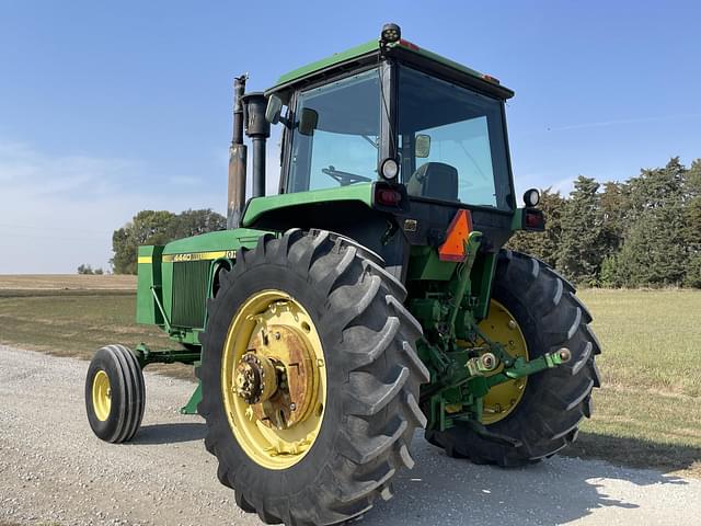 Image of John Deere 4440 equipment image 2