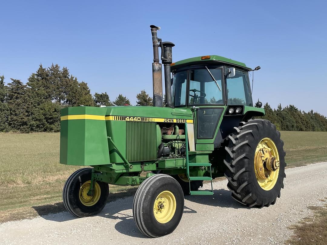 Image of John Deere 4440 Primary image