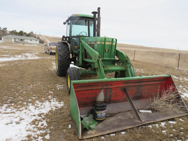 Image of John Deere 4440 equipment image 2