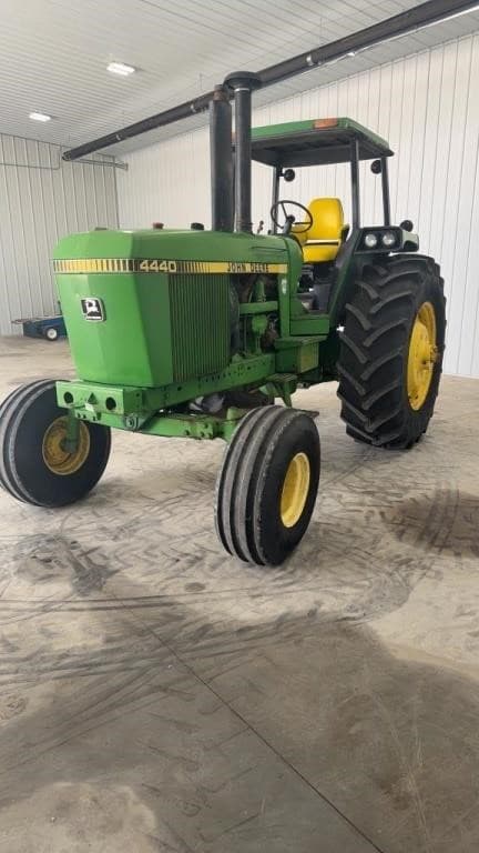 Image of John Deere 4440 equipment image 1