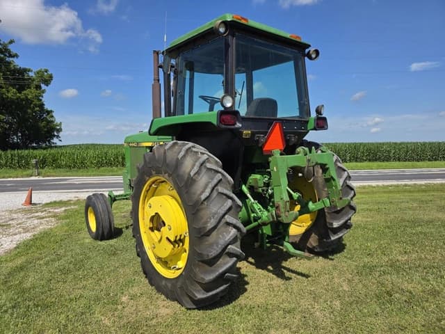 Image of John Deere 4440 equipment image 1
