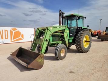 Main image John Deere 4440