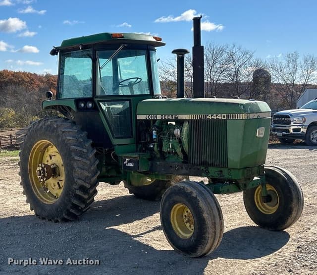 Image of John Deere 4440 equipment image 2
