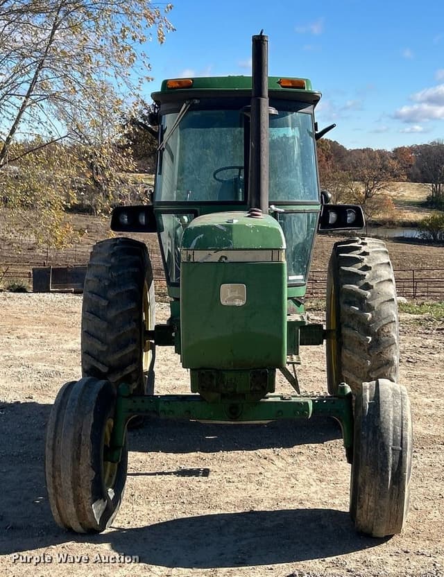 Image of John Deere 4440 equipment image 1