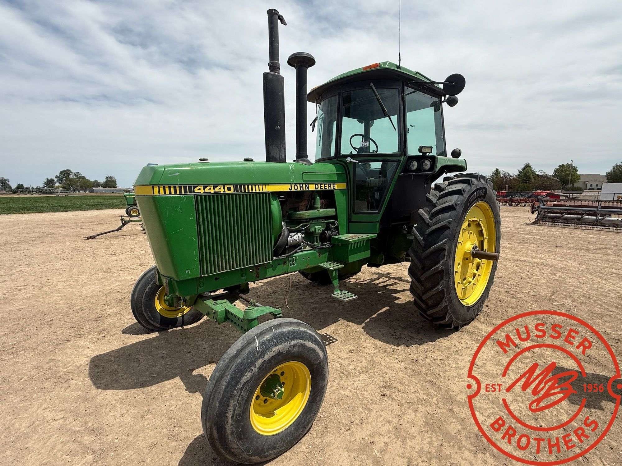 1981 John Deere 4440 Equipment Image0