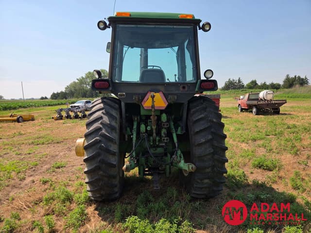Image of John Deere 4440 equipment image 4