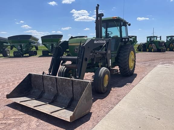 Image of John Deere 4640 equipment image 2