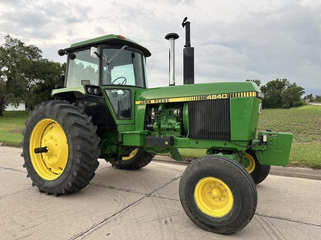 Image of John Deere 4640 equipment image 2