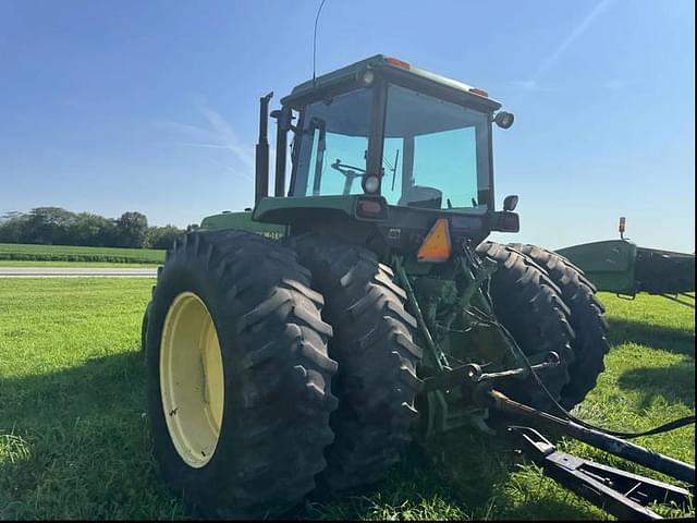 Image of John Deere 4640 equipment image 2