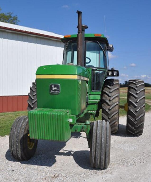 Image of John Deere 4640 equipment image 2