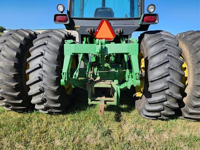 Image of John Deere 4640 equipment image 4