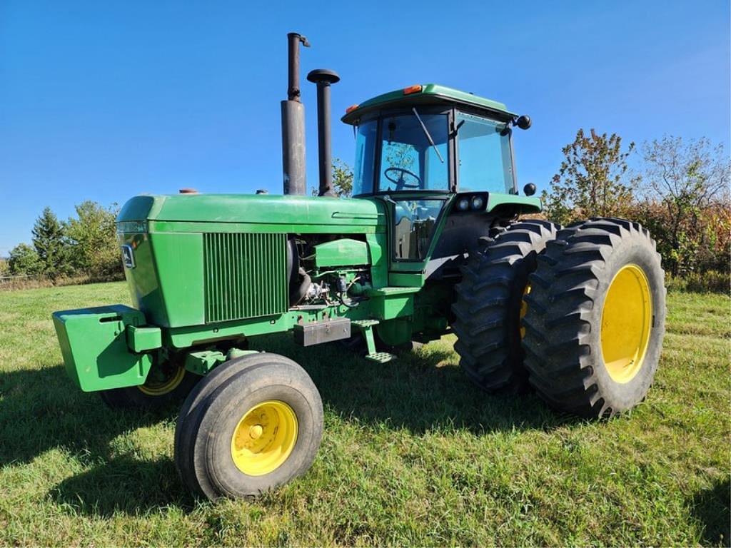 Image of John Deere 4640 Primary image