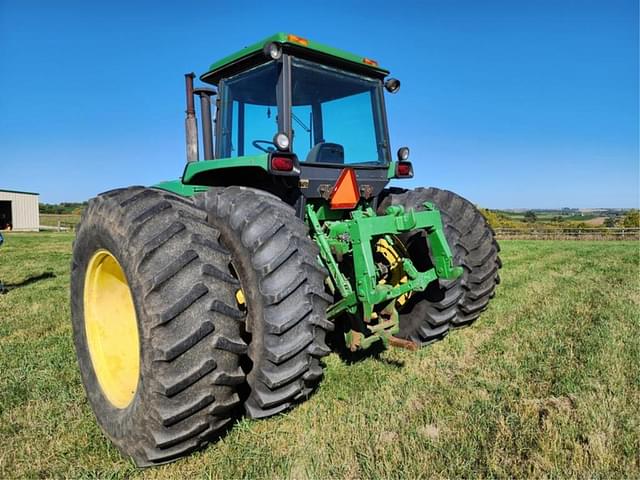 Image of John Deere 4640 equipment image 2