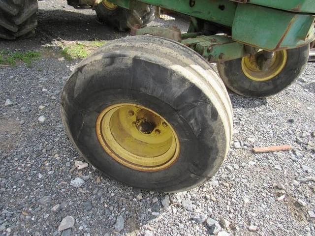 Image of John Deere 4840 equipment image 4