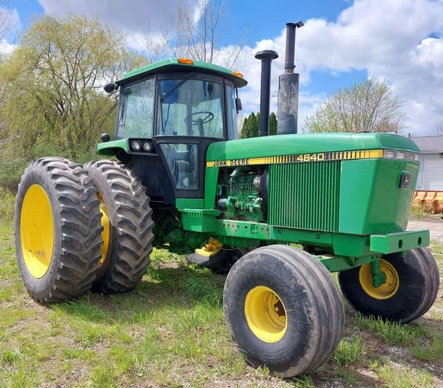 Image of John Deere 4840 equipment image 1