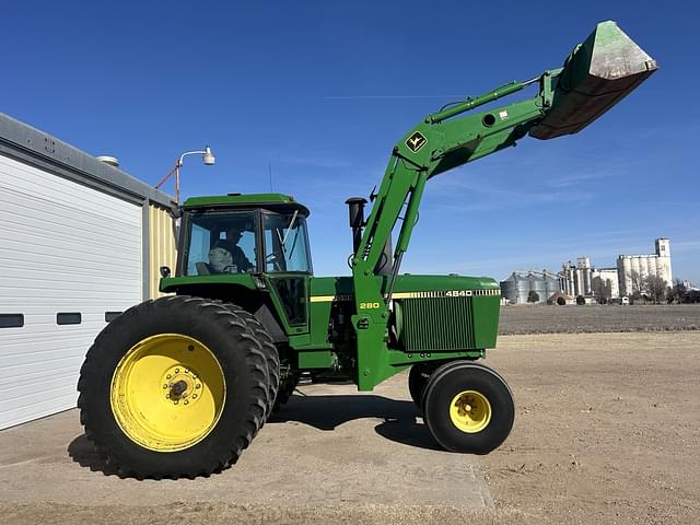 Image of John Deere 4840 equipment image 1