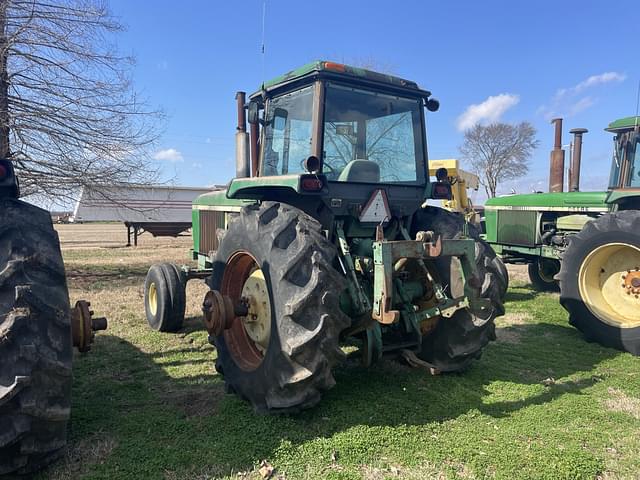 Image of John Deere 4840 equipment image 3