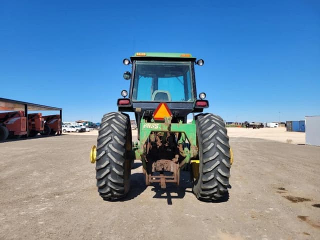 Image of John Deere 4840 equipment image 3