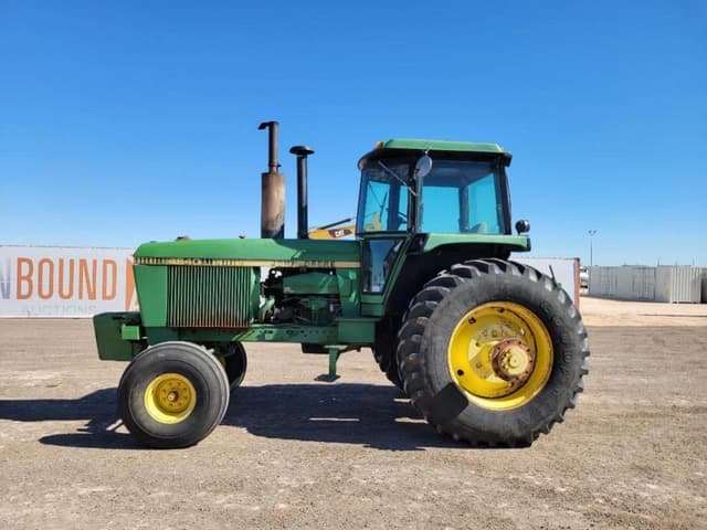 Image of John Deere 4840 equipment image 1