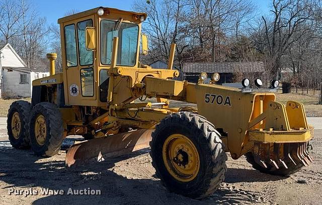 Image of John Deere 570A equipment image 2