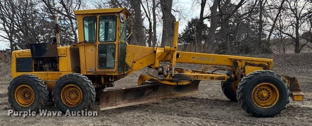 Image of John Deere 670A equipment image 3