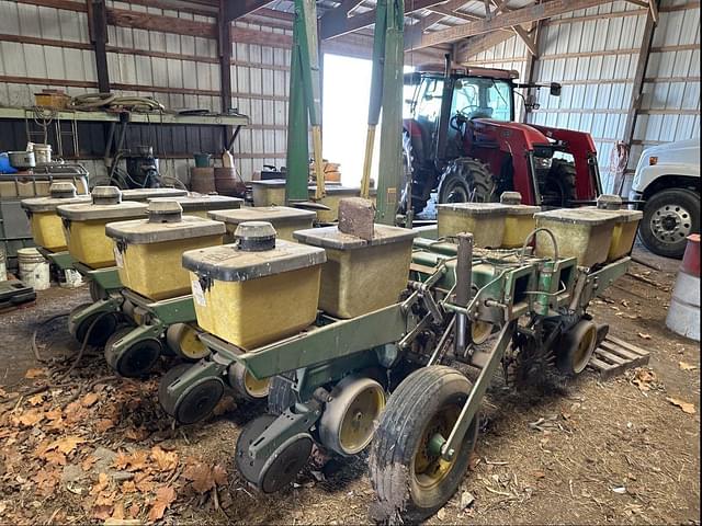 Image of John Deere 7000 equipment image 2