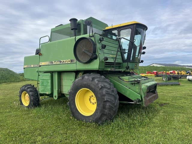Image of John Deere Turbo 7720 equipment image 4