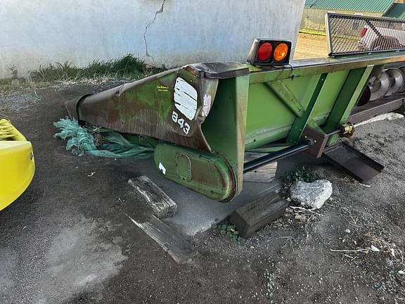 Image of John Deere 843 Primary image