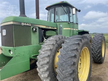 Main image John Deere 8440