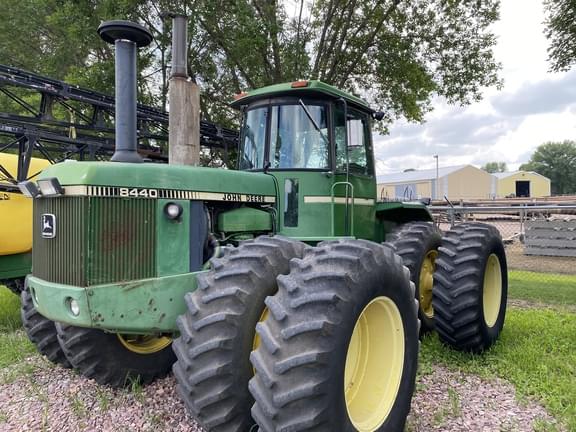 Image of John Deere 8440 Primary image
