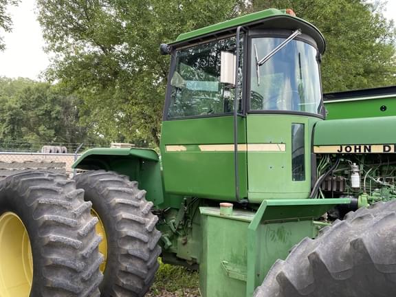 Image of John Deere 8440 equipment image 3