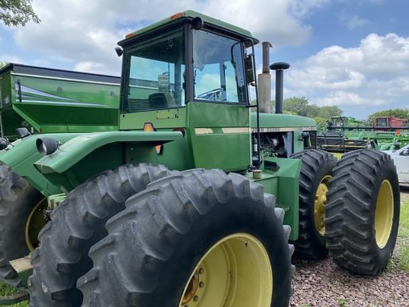 Image of John Deere 8440 equipment image 4