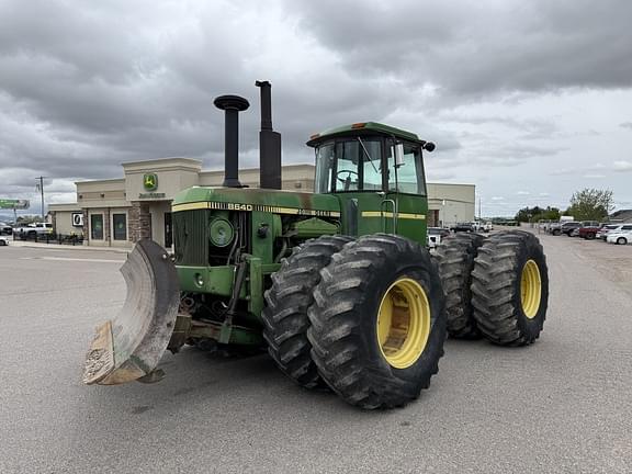 Image of John Deere 8640 Primary image