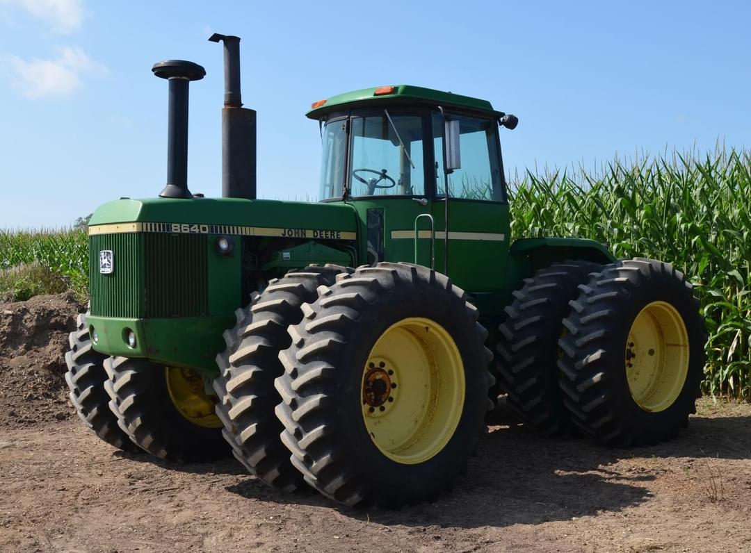 Image of John Deere 8640 Primary image