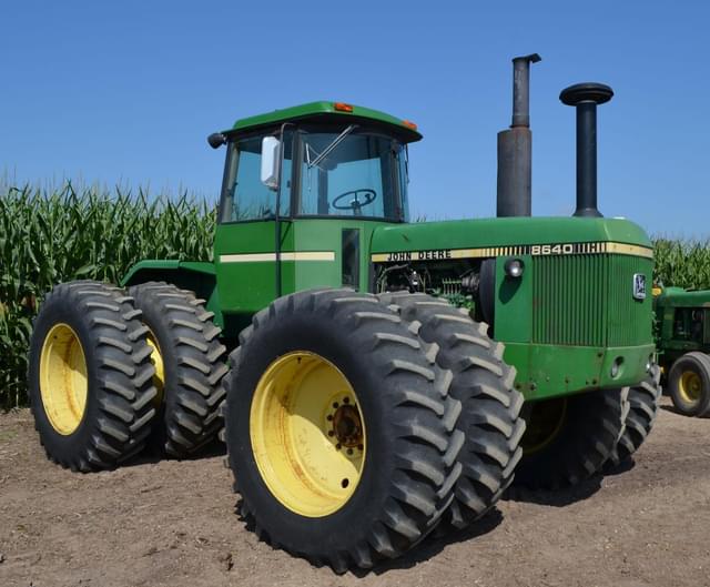 Image of John Deere 8640 equipment image 1