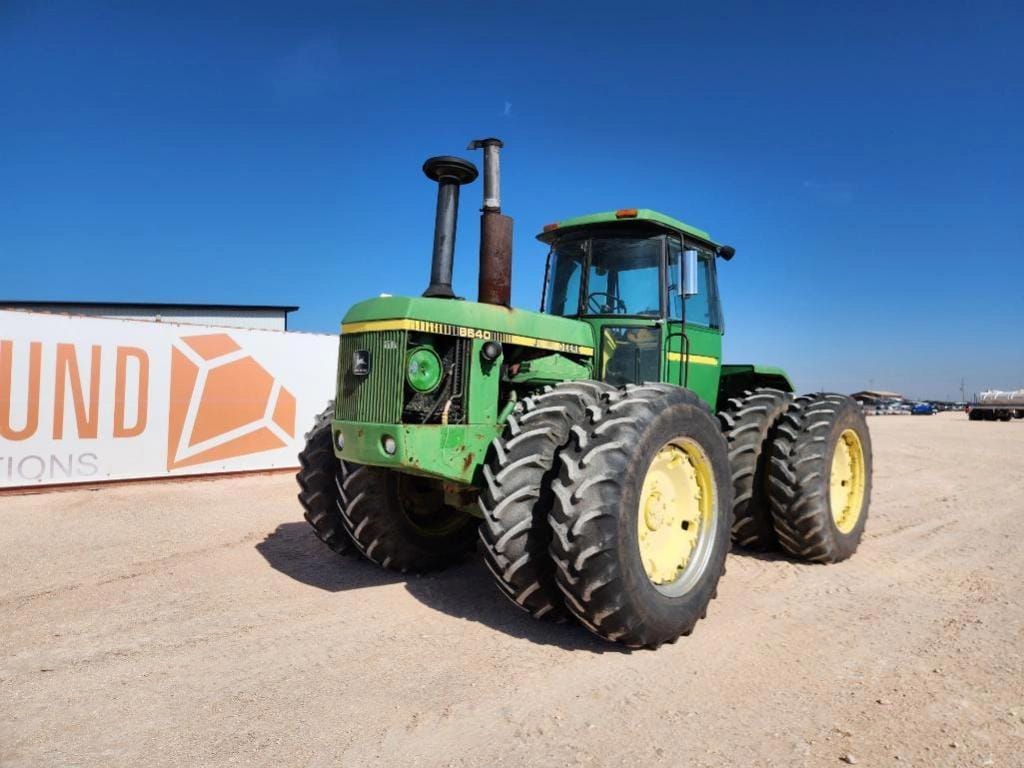 1981 John Deere 8640 Equipment Image0