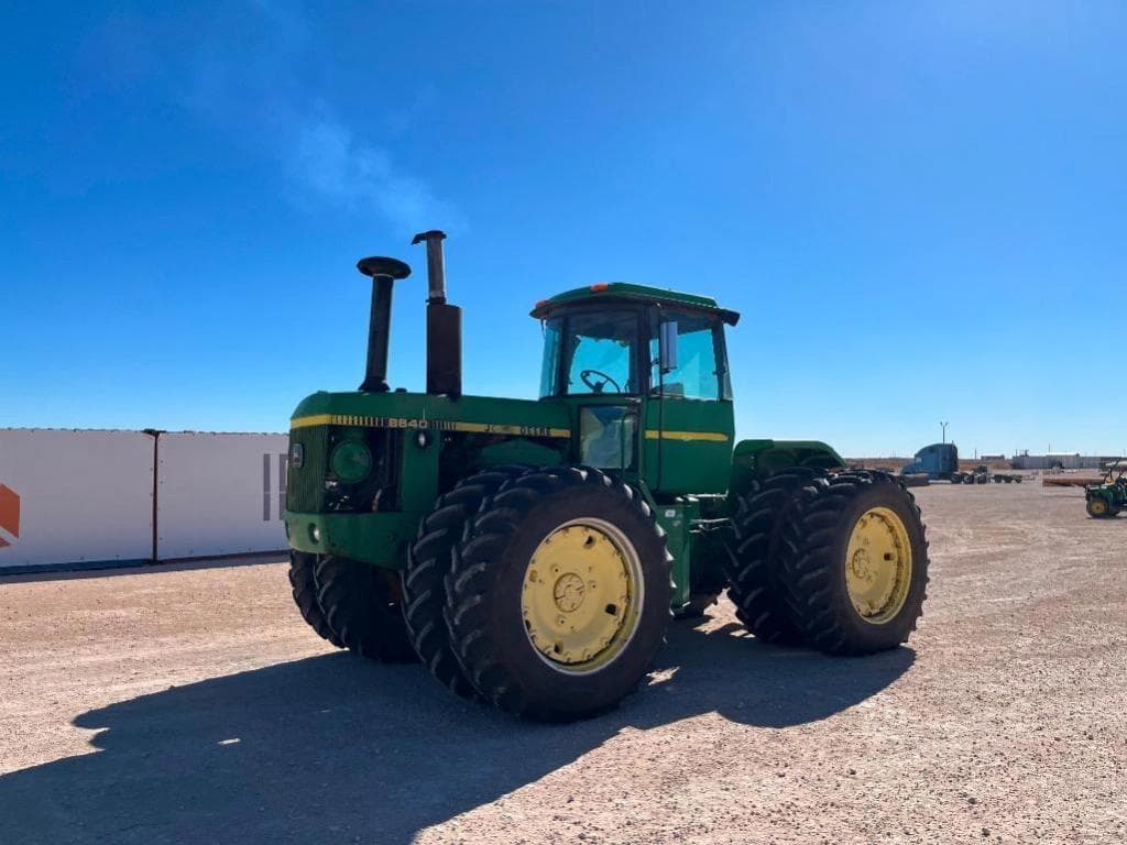 Image of John Deere 8640 Primary image