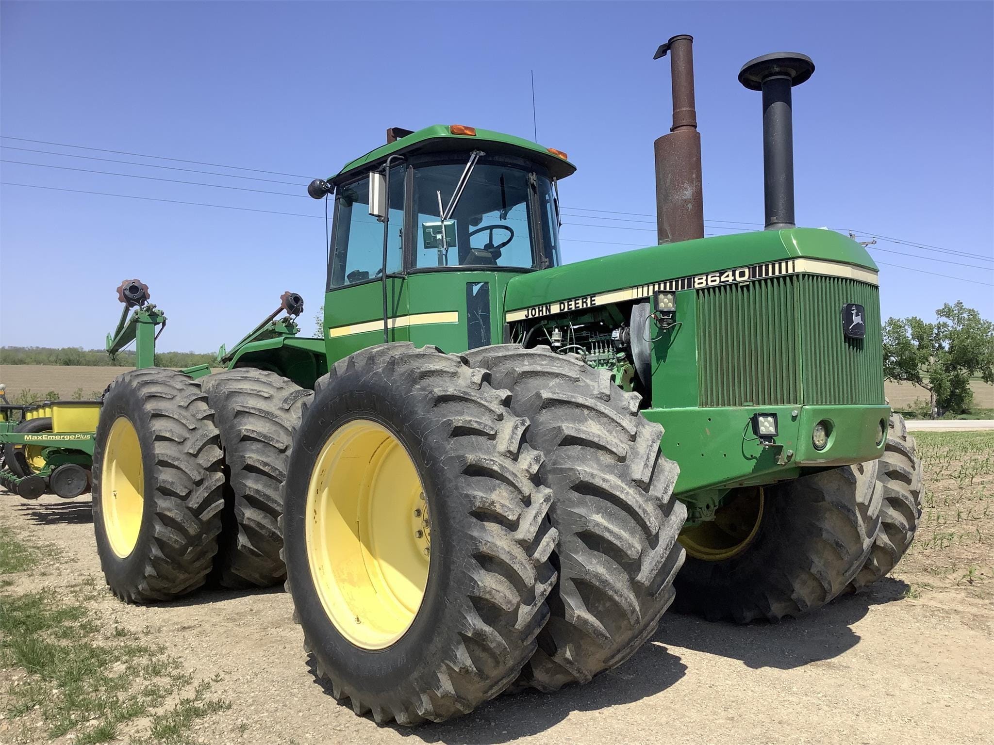Main image John Deere 8640