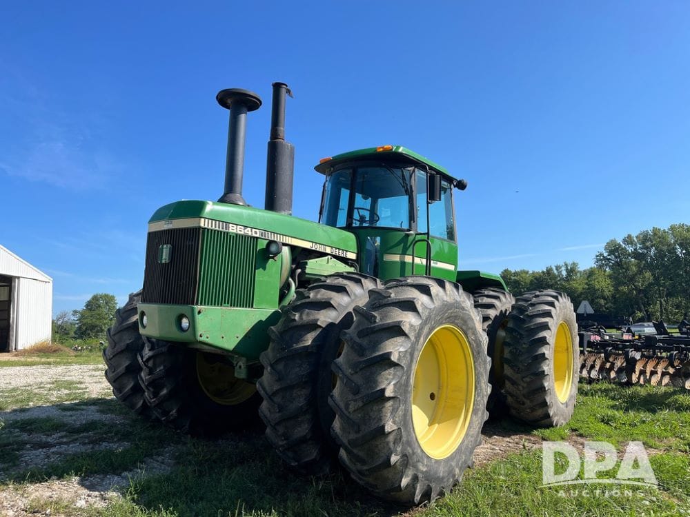 1981 John Deere 8640 Equipment Image0