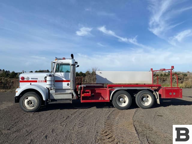 Image of Kenworth W900A equipment image 2