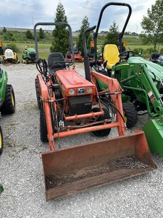 Main image Kubota B7100