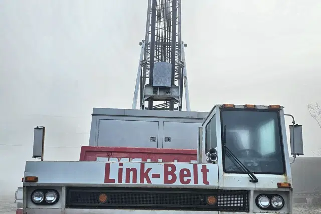 Image of Link-Belt HC-218A equipment image 4