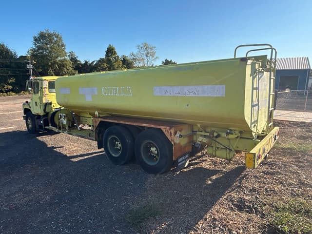 Image of Mack DM492S equipment image 2