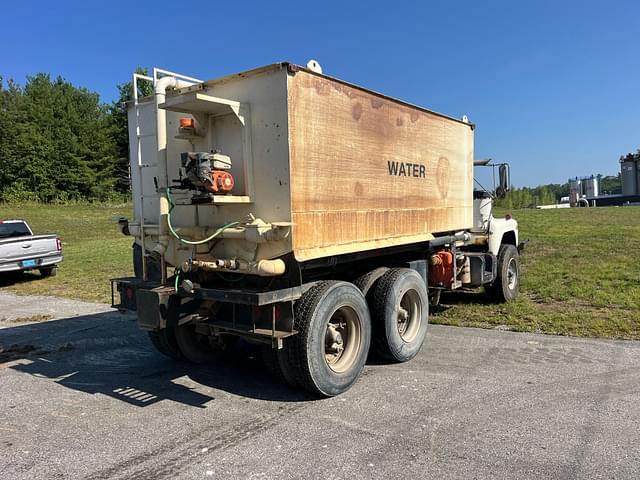 Image of Mack DM686SX equipment image 4