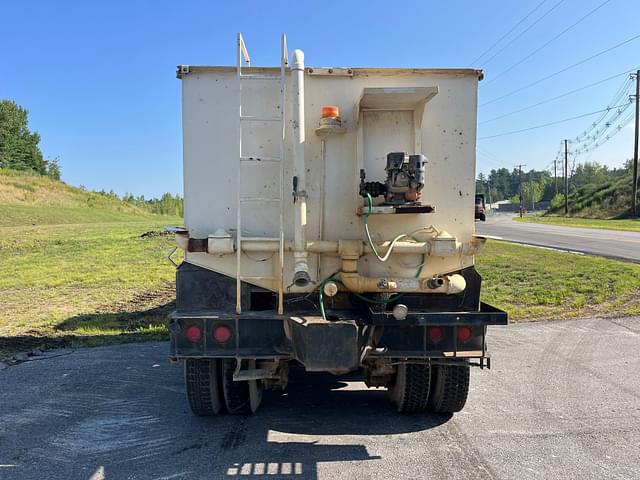 Image of Mack DM686SX equipment image 3