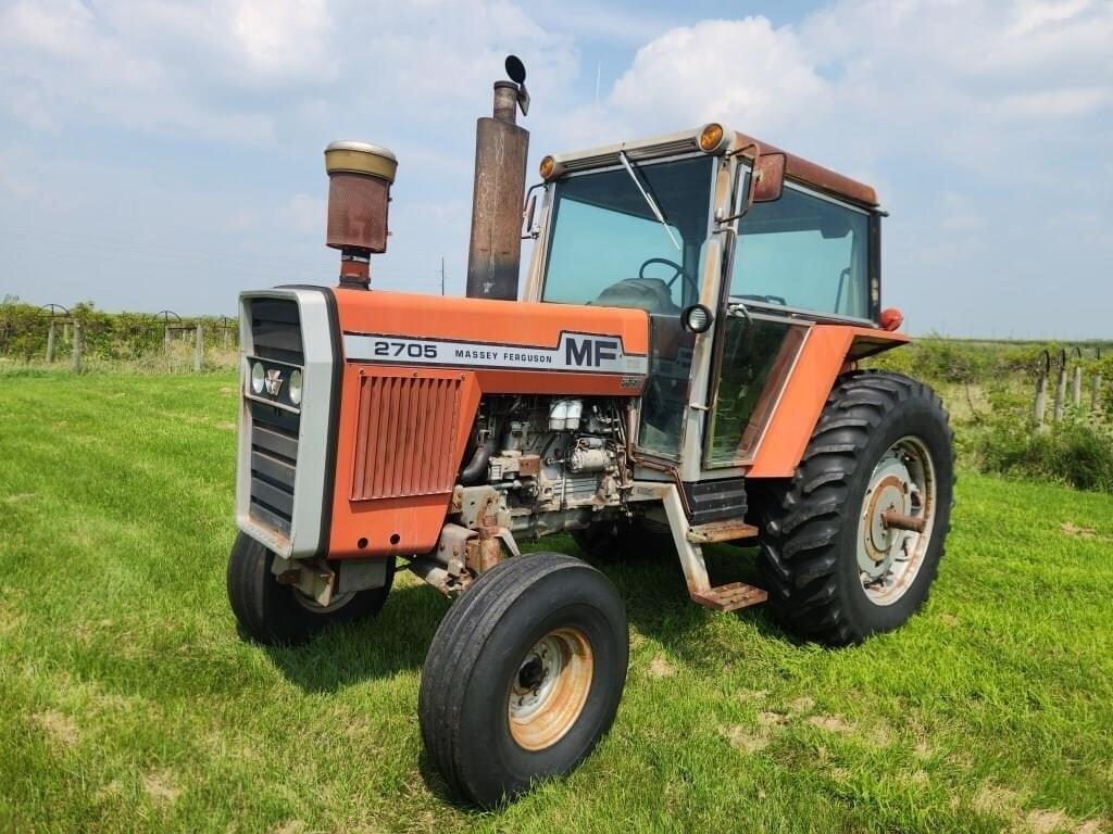 Image of Massey Ferguson 2705 Primary image