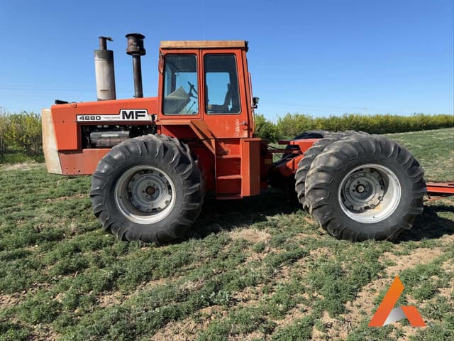 Image of Massey Ferguson 4880 equipment image 1