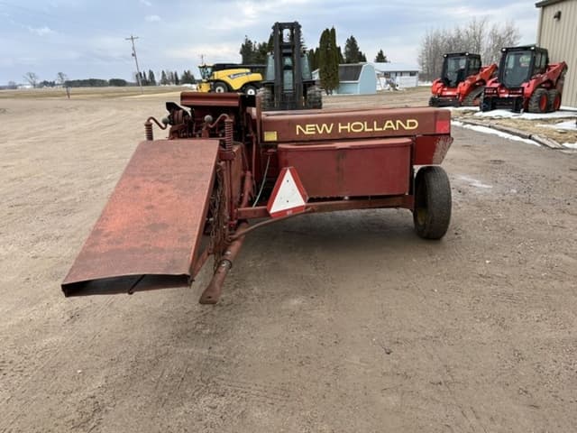 Image of New Holland 310 equipment image 3