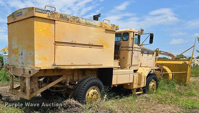 Image of Oshkosh WT-2206 equipment image 4